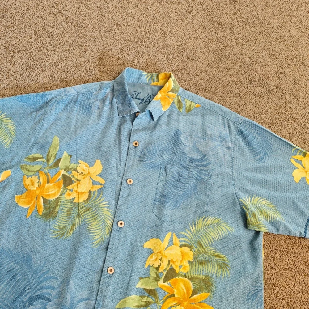 Tommy Bahama XL Mens Hawaiian Silk Shirt Blue Yellow Floral Button Front Camp‎